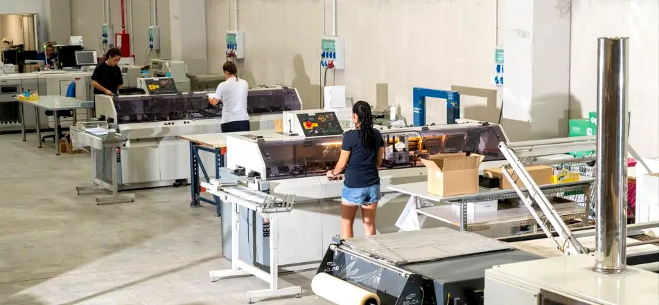 ¿Qué es un envío postal y qué opciones existen para tus comunicaciones?